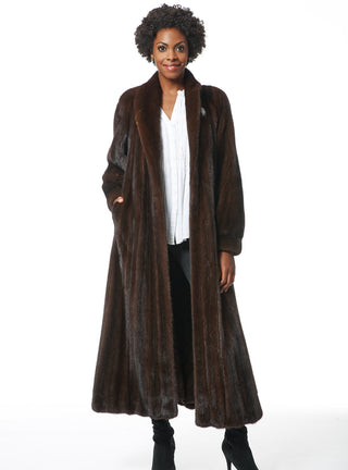 NAFA or SAGA Select Female Mink Fur Coat with Full Swing.